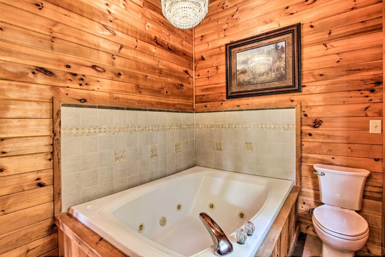 Pigeon Forge Scenic Solitude With Private Hot Tub! Екстериор снимка