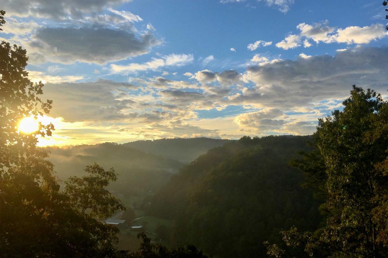 Pigeon Forge Scenic Solitude With Private Hot Tub! Екстериор снимка